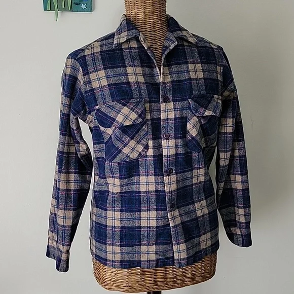 Vintage Pendleton Flannel Made in USA size M 100% Wool BinW - Picture 1 of 9